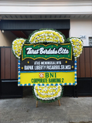 Papan Bunga Duka di Kaligintung