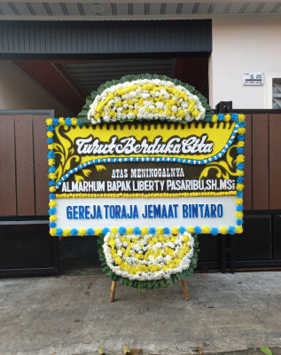 Papan Bunga Duka di Kaligintung
